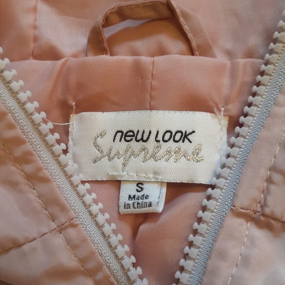 Pink Windbreaker - Picture 5 of 5